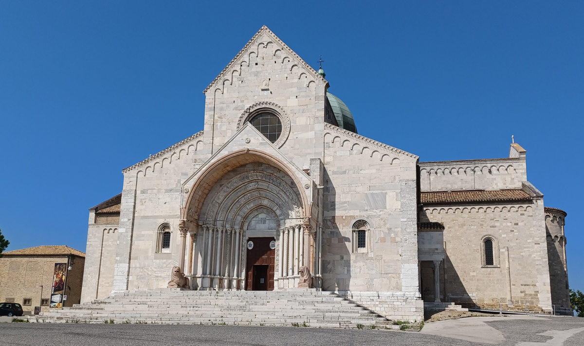 Kirke eksterior - Ancona Domkirke Italia.