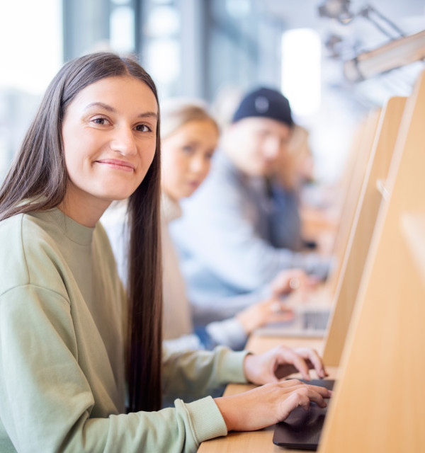 Vidaregåande versus universitet