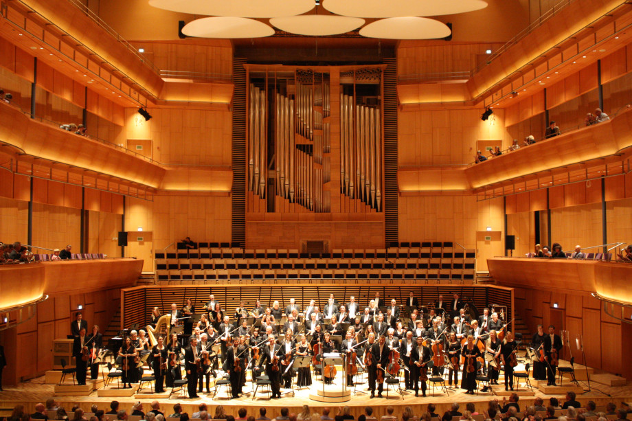 Foto fra Stavanger Symfoniorkester i Fartein Valen, Stavanger konserthus. Foto: Emile Ashley